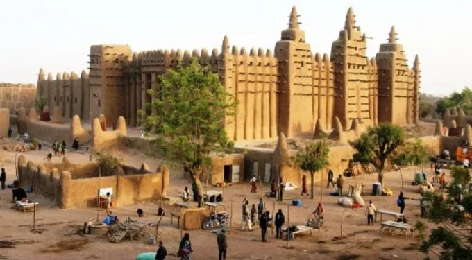 Perla nga Civilizimi Islam Qyteti DJENNÉ, MALI (shekulli i 11-të ose i 13-të-)
