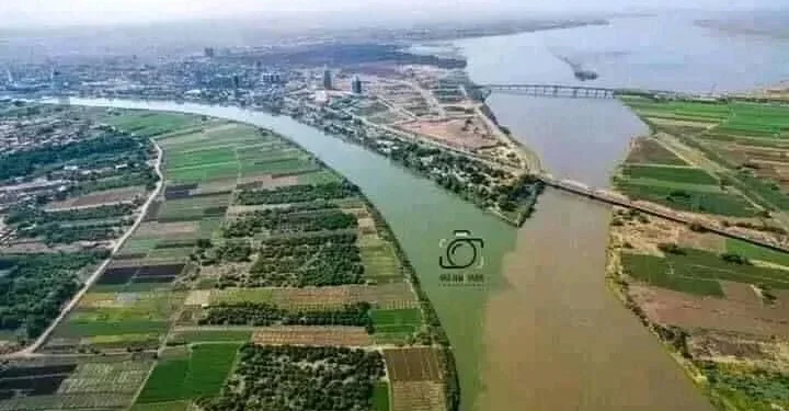 Nili i Kaltërt dhe Nili i Bardhë takohen në Khartoum, Sudan