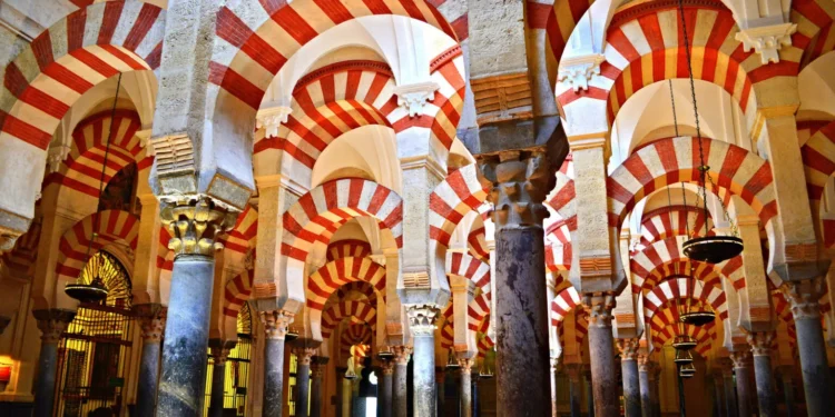 Muslimanët në Spanjë. Një trashëgimi e sfidave dhe vështirësive!